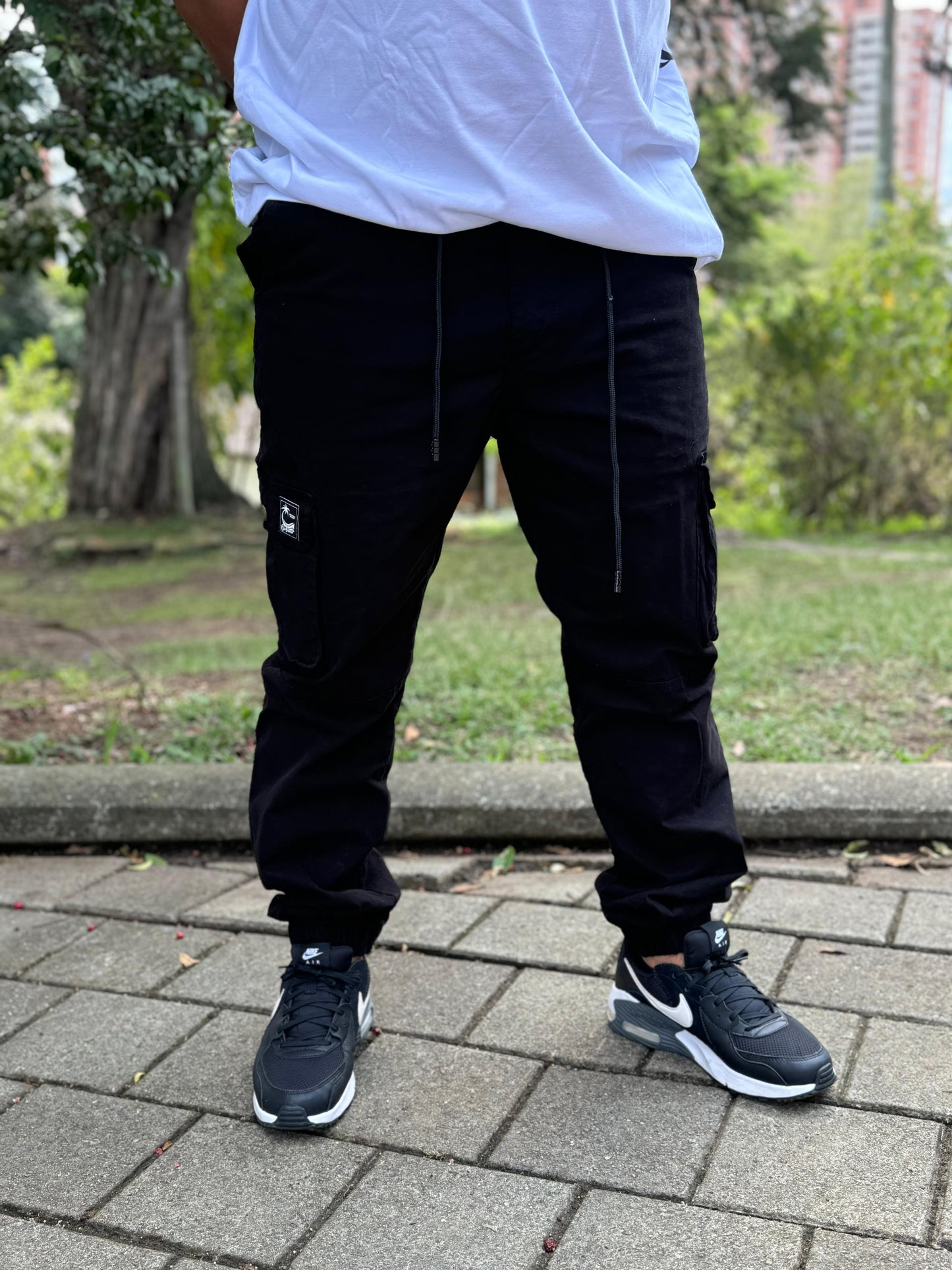 JOGGER DRIL NEGRO